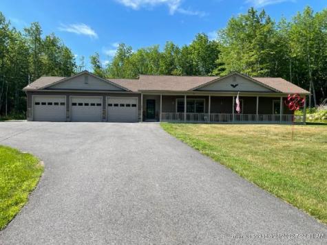 68 Garrett Way Sidney ME 04330