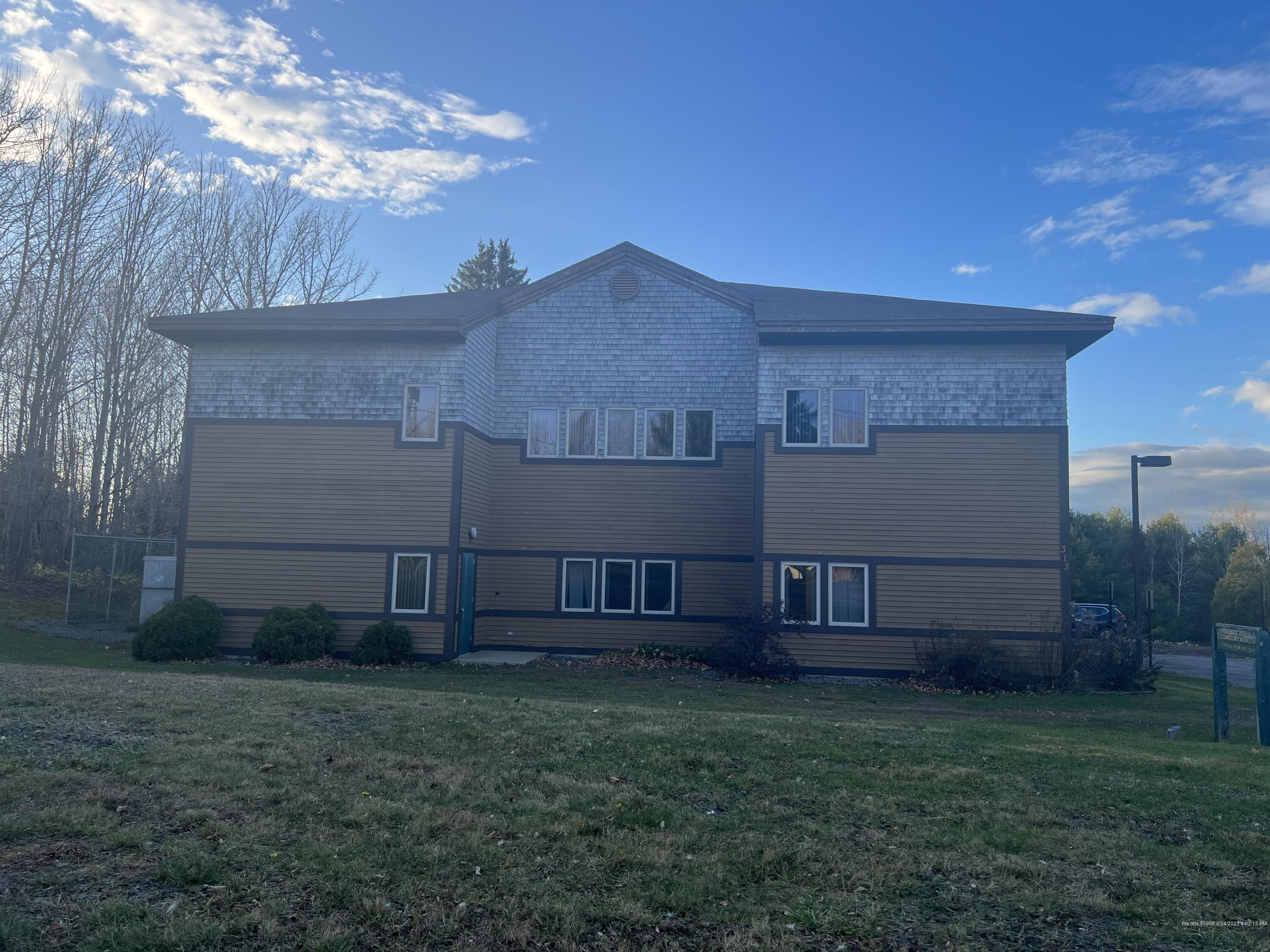 313 Enfield Road Lincoln ME 04457