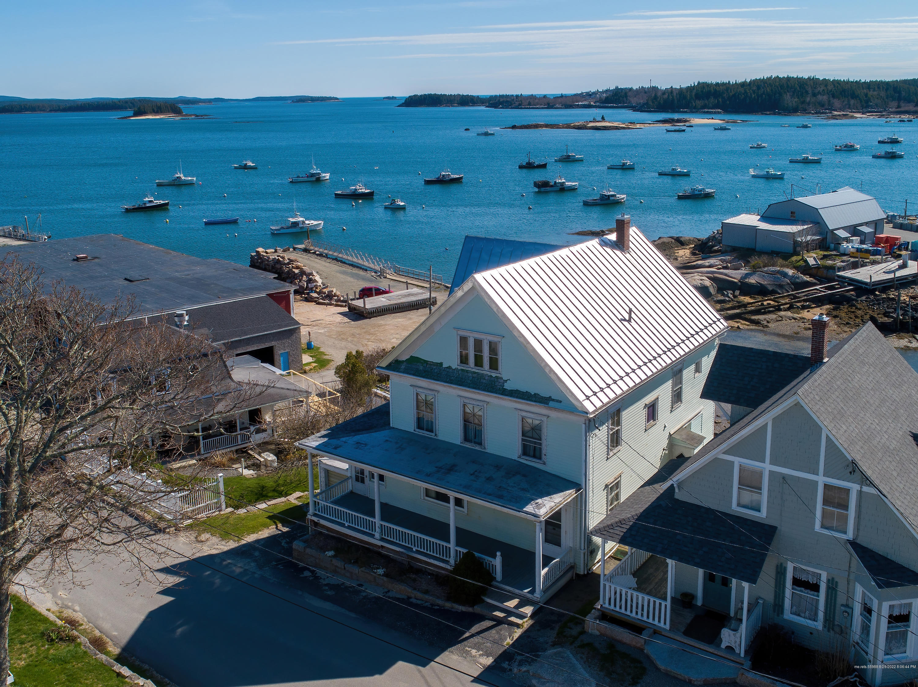 21 Seabreeze Avenue Stonington ME 04681