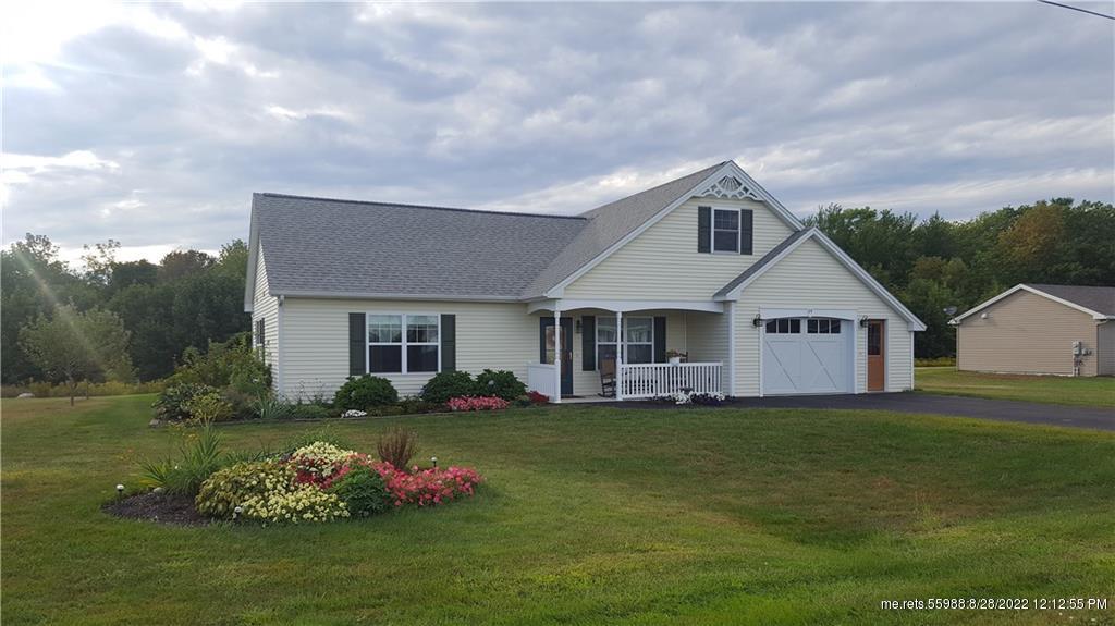 25 Fieldstone Drive Oakland Maine Real Estate Listing MLS 1369599