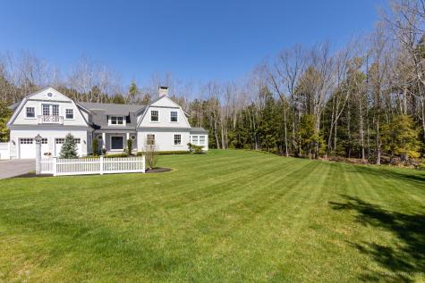 15 Commodores Way Kennebunk ME 04043
