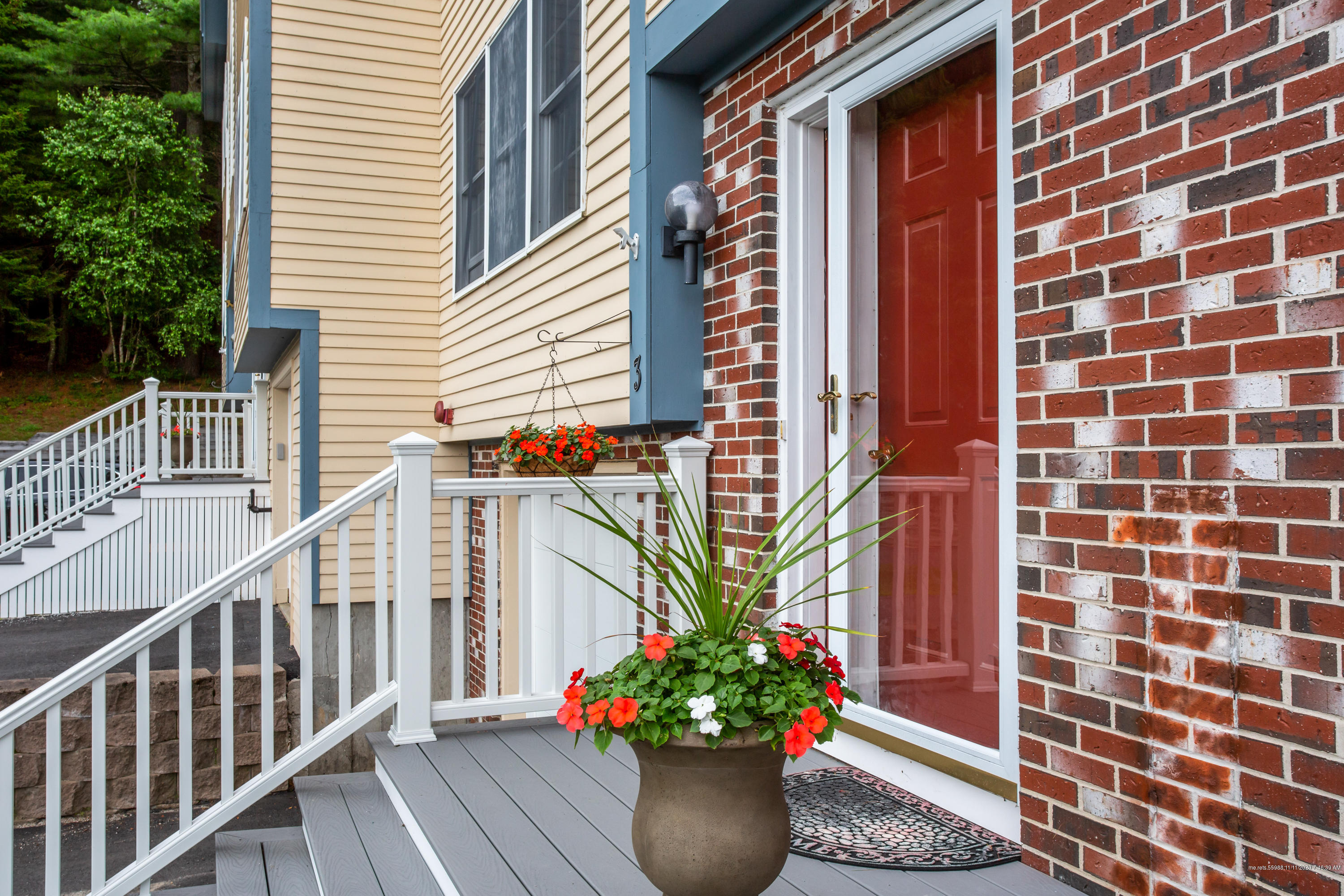 25 Spring View Lane Bath ME 04530