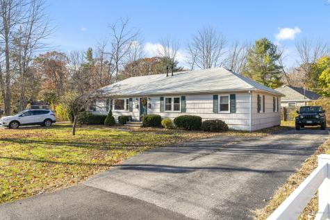 81 Hillside Street Yarmouth ME 04096