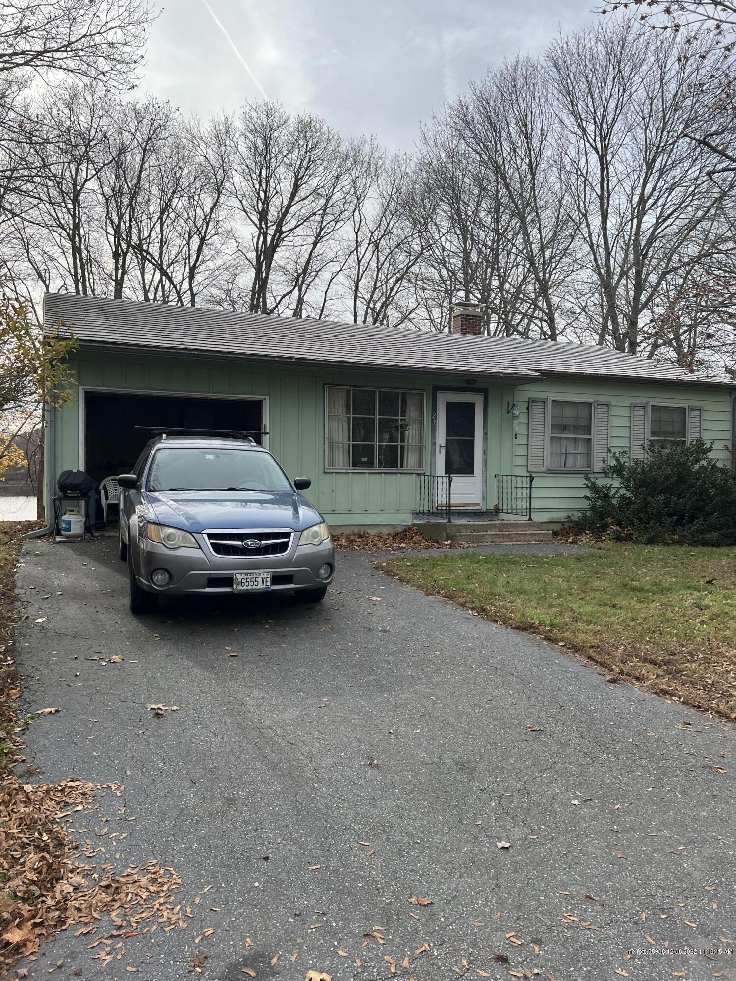 28 Pinewood Drive Topsham ME 04086
