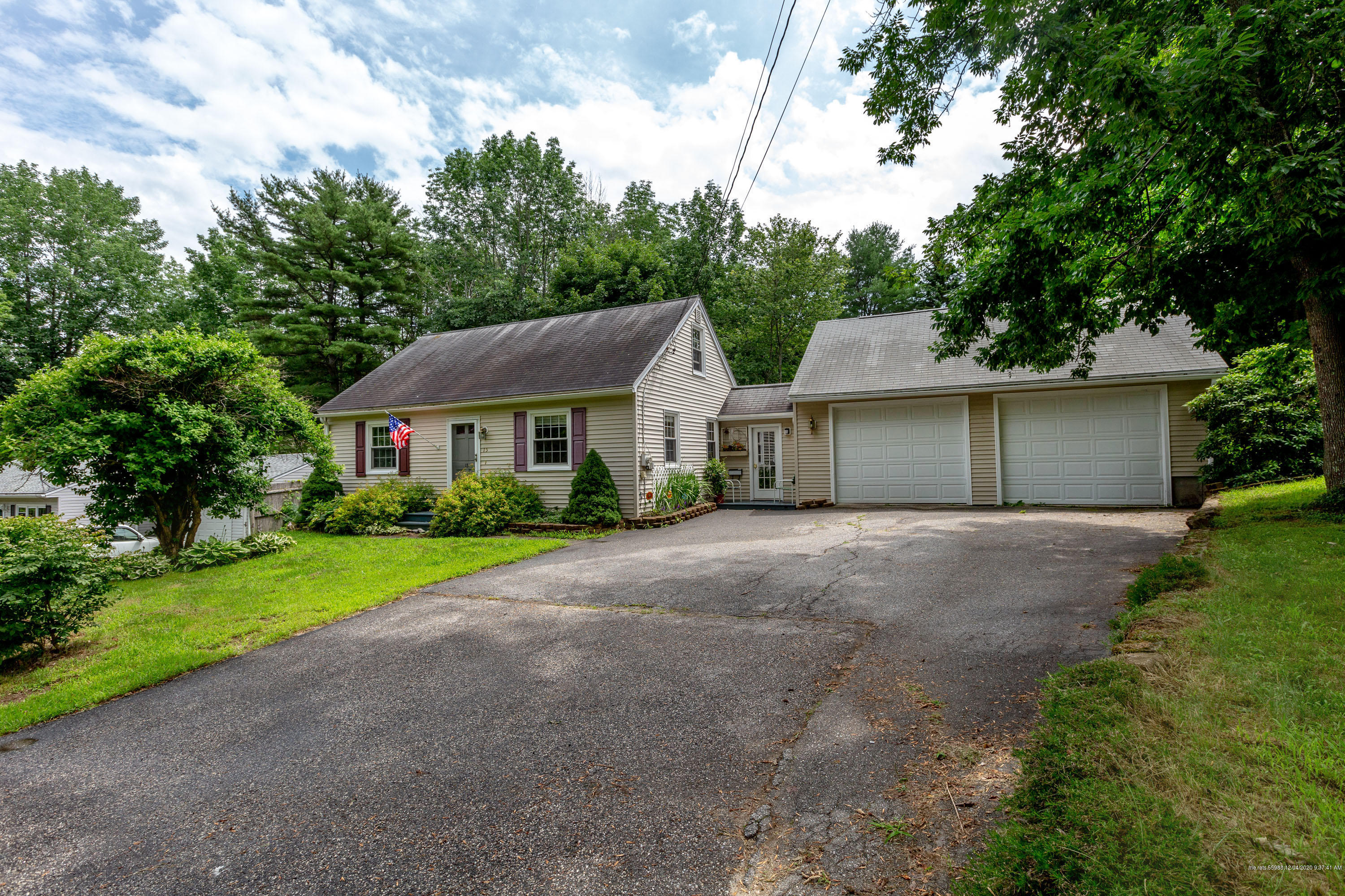 15 Reginald Street Auburn ME 04210